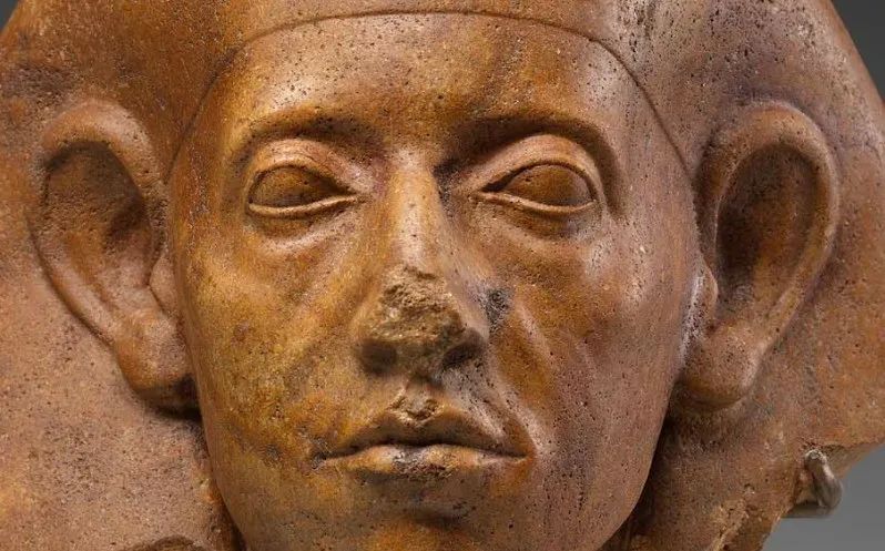 为什么这么多古埃及雕像都没有鼻子？是巧合还是有意为之？