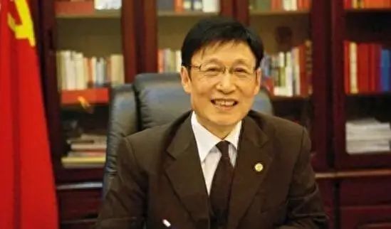 川音“淫魔”校长，88名女音乐教师，霸占87人！细节揭露，网友：太猥琐！