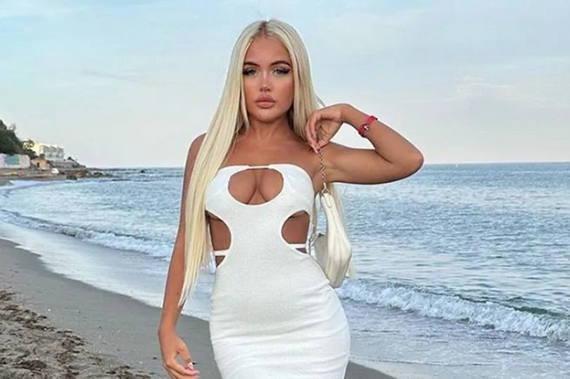 我喜欢在公共场合做爱，不在乎人们怎么想