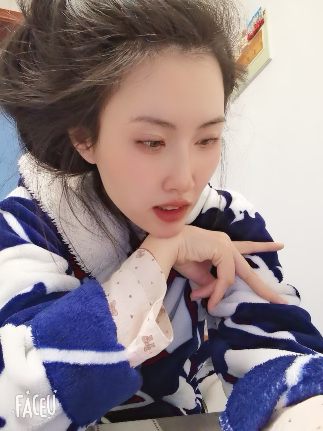 伊人又瘦又骚,只不过年龄大了点