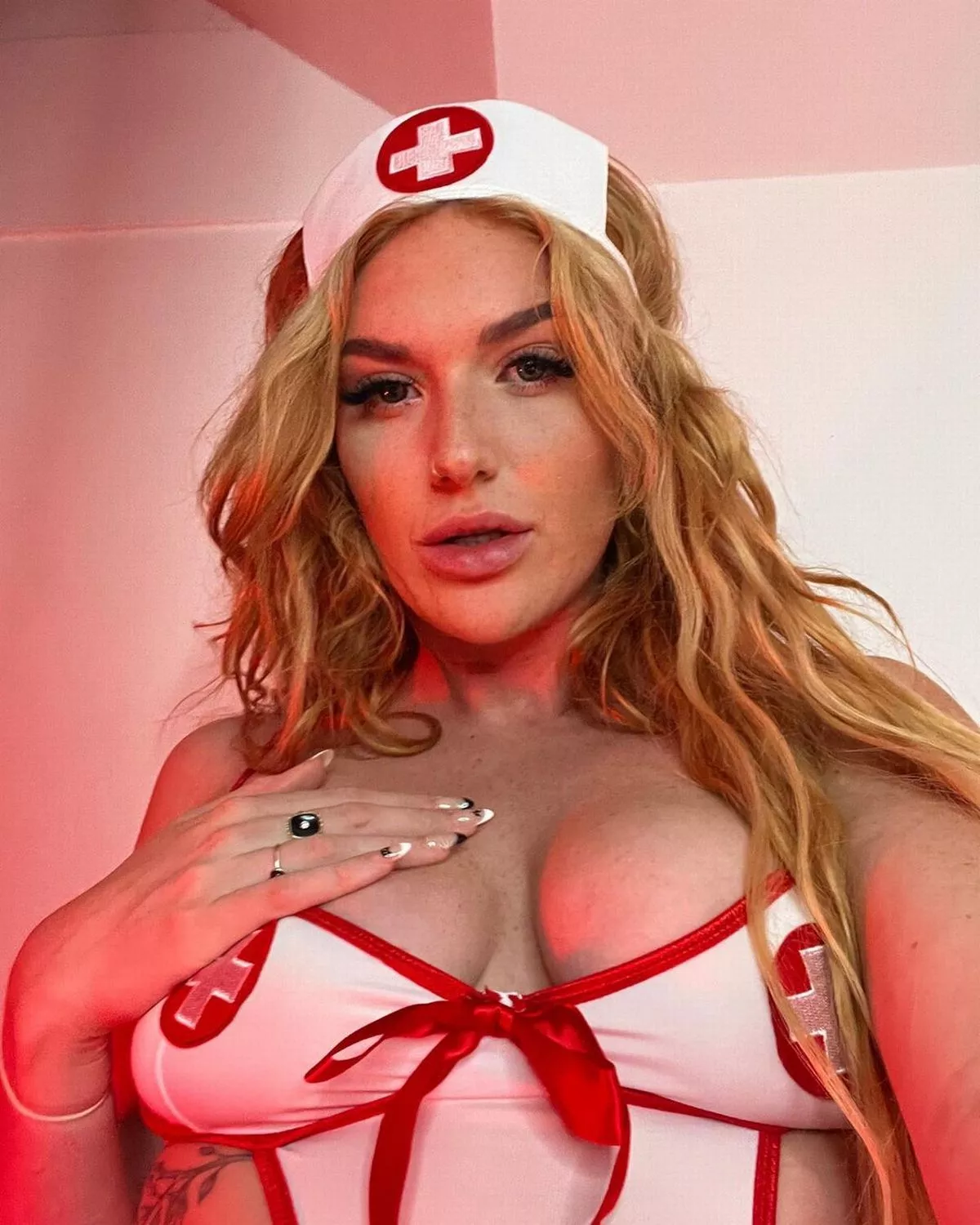 我有两个阴道——我用一个来工作，男朋友声称另一个是他的