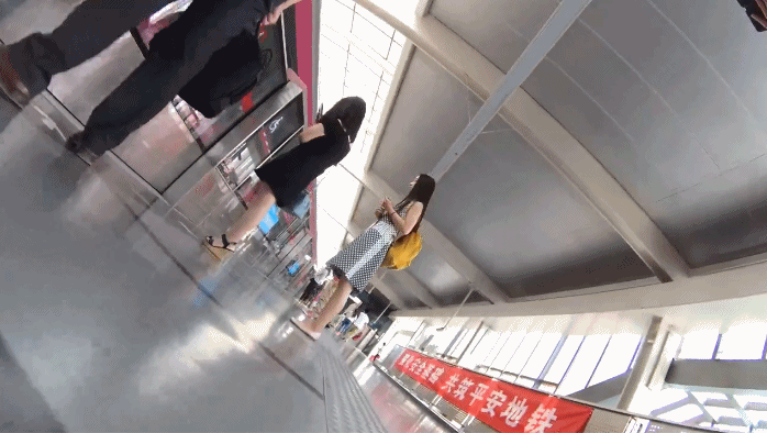 北京地铁商圈CD系列 夏日都是清凉裙装抄底真方便