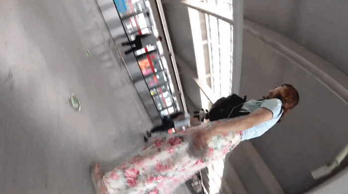 北京地铁商圈CD系列 掀裙被小姐姐发现差点被打手 大神不怕还继续拍