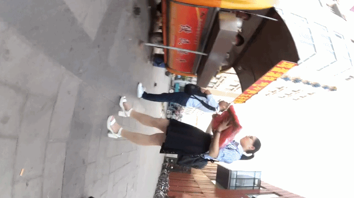 北京地铁商圈CD系列 掀裙被小姐姐发现差点被打手 大神不怕还继续拍