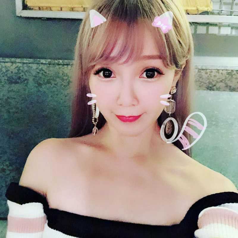 美丽的新女同学-【2023年11月最新】