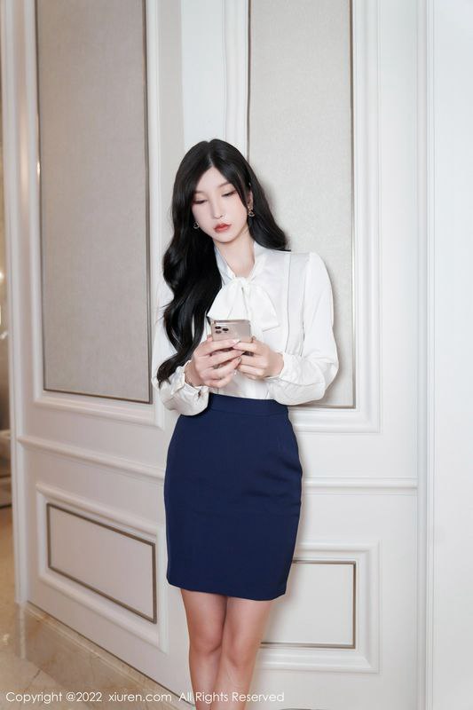 套裙的政治老师-【2023年11月最新】