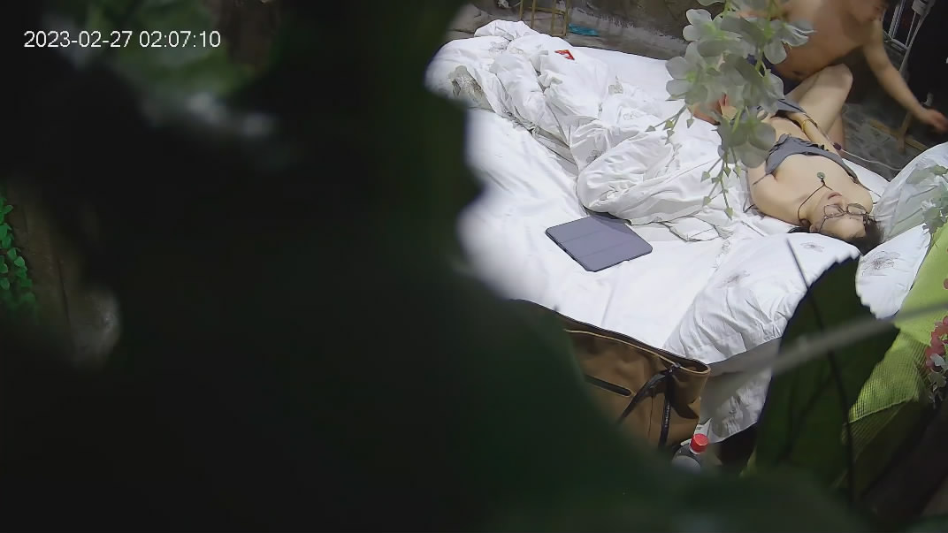 未流出过的乐橙酒店高清偷拍精品超清近距离媲美91情侣自拍视频质量的房间对白清晰