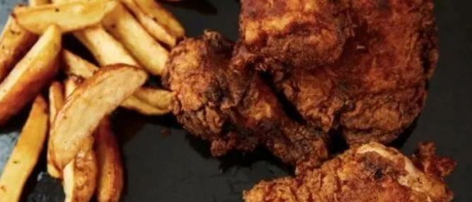 情侣电影院“摸黑鼓掌”，大型社死名场面