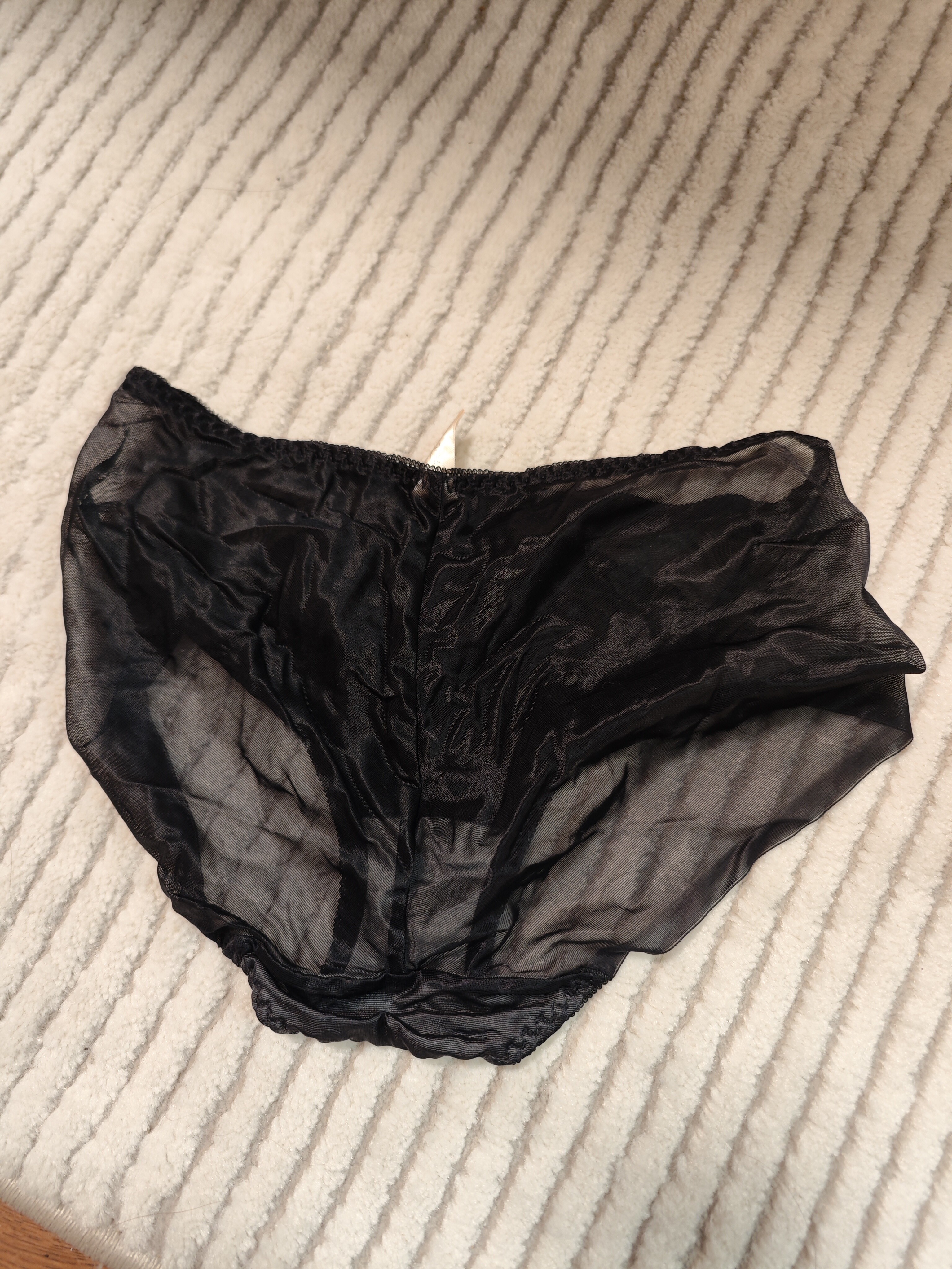 邻居少妇的原味内裤来了！