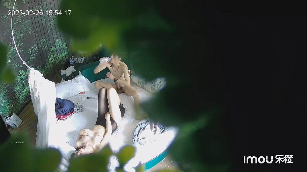 酒店超清晰偷拍乐橙精品黑丝情趣内衣反差学生妹被操鬼哭狼嚎淫叫