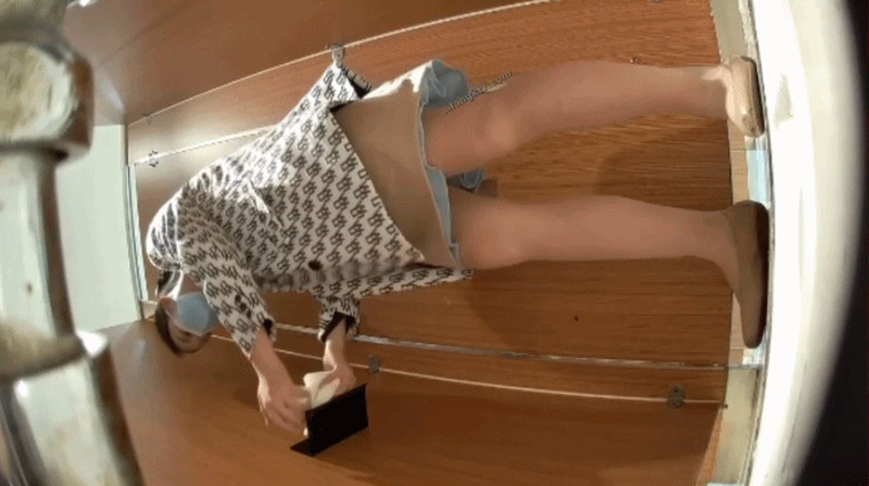 精品厕拍 高清后景 小靓妹换衣