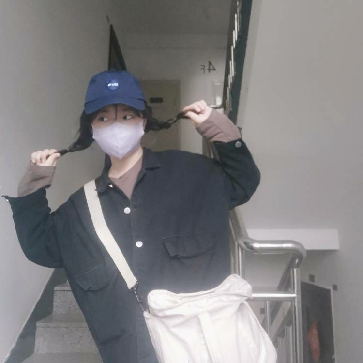 喜欢被舌头钻进屁眼没，喜欢大鸡巴摩擦乳头