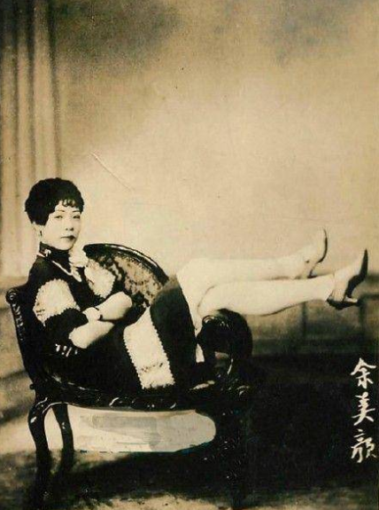 中国第一位情色女作家，睡了上千男人后，28岁跳海结束短暂一生