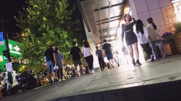 长相身材神似女优 包臀裙骚丁