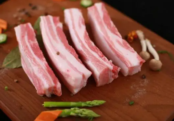 是肉价便宜了还是收入变低了？