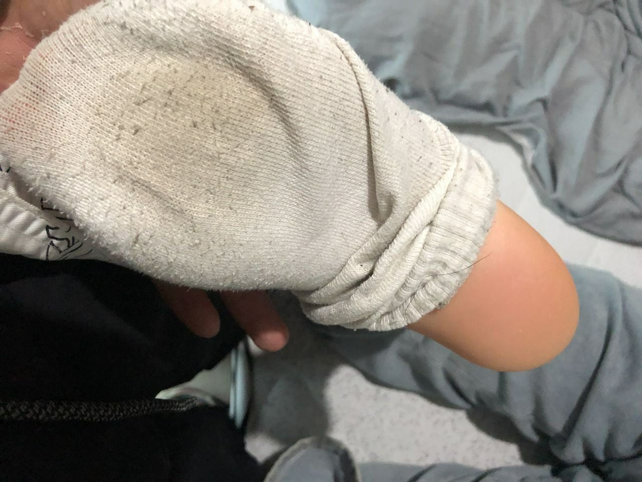 喜欢被舌头钻进屁眼没，喜欢大鸡巴摩擦乳头