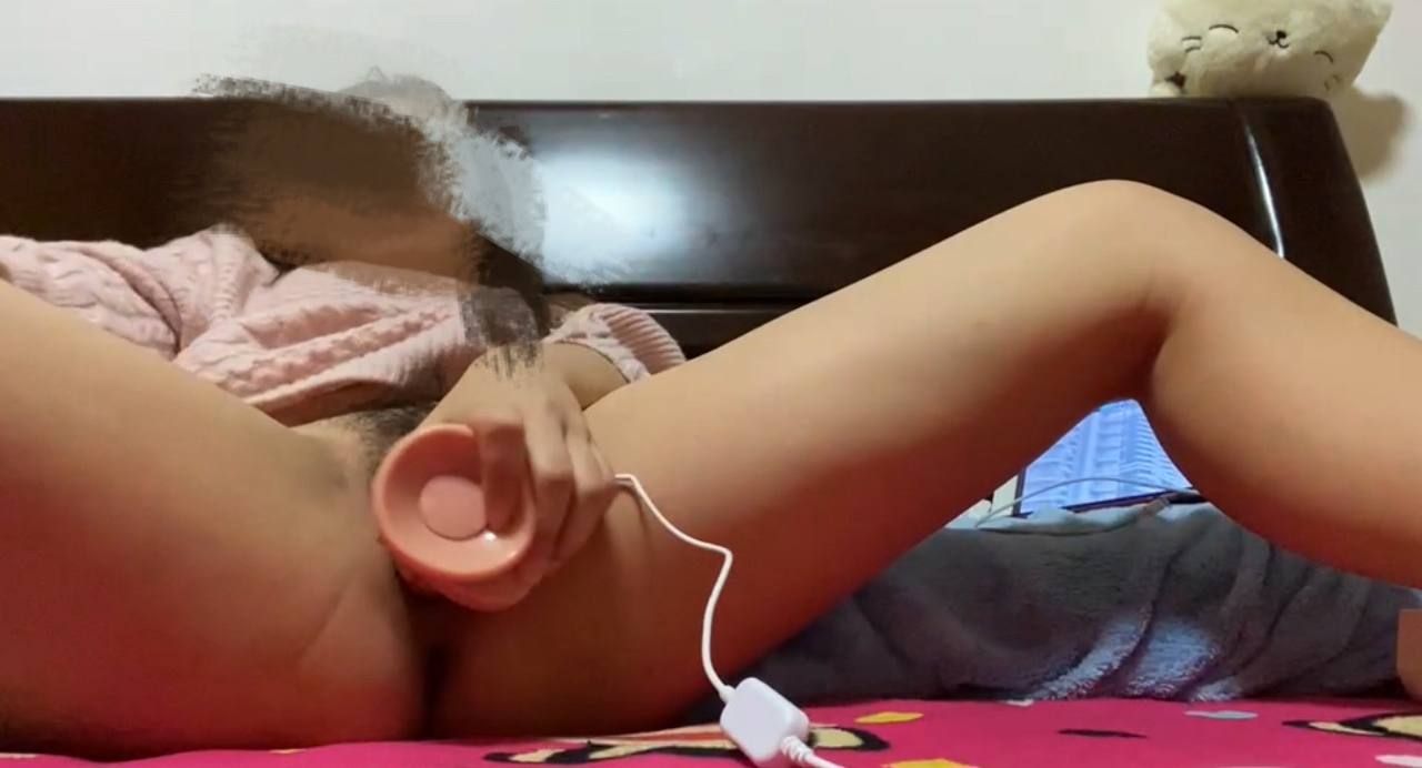 喜欢半夜出去不穿胸罩只穿睡衣，露出，喜欢被强奸的感觉