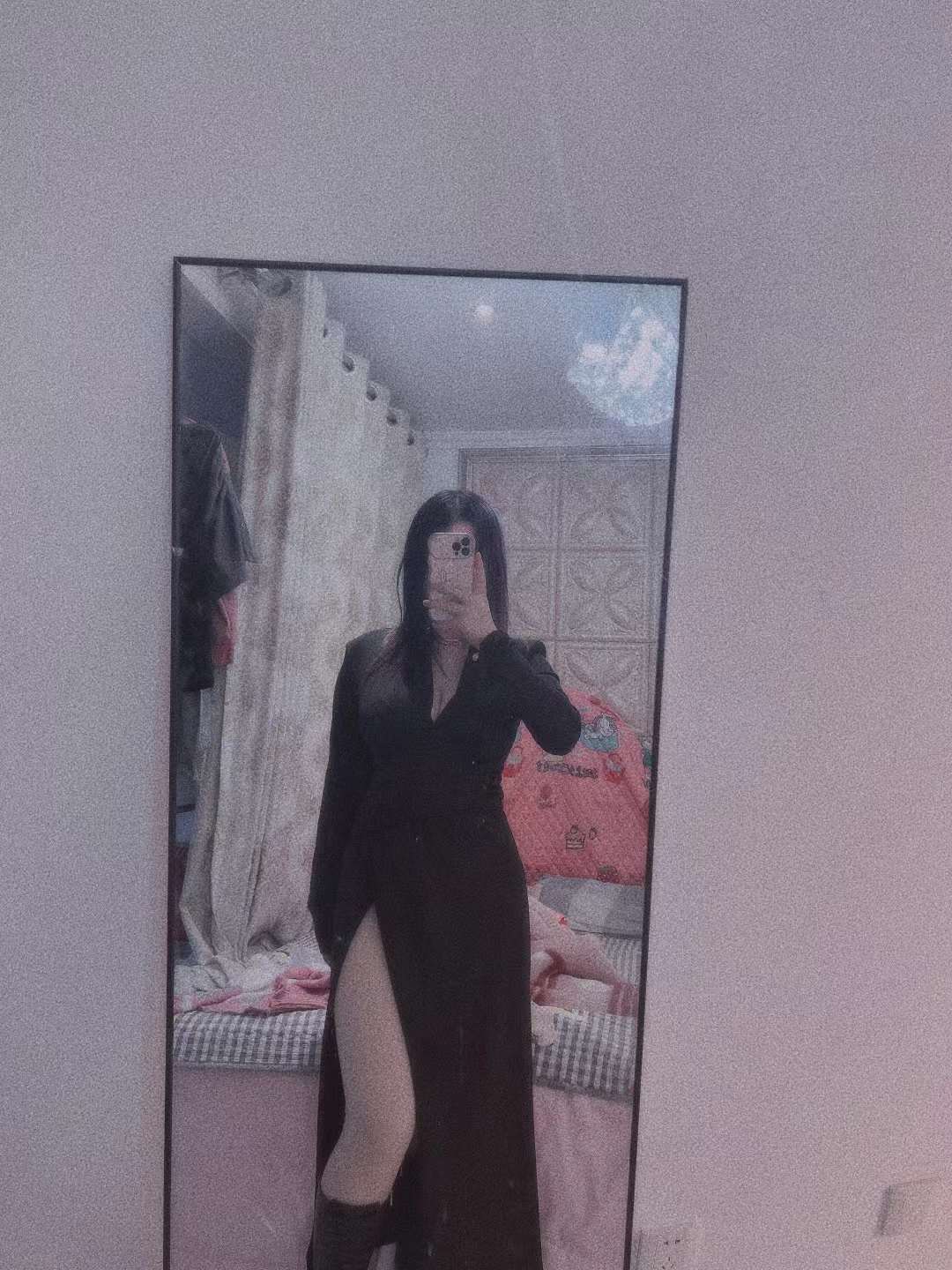 关键词:邻居 学长 好感 帮助 喝酒 送回 洗澡 交往 半推半就 开发 结束