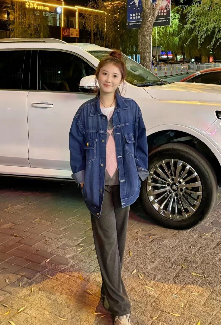 最喜欢被怎么称呼:妓女  母狗   烂货    骚逼   臭婊子