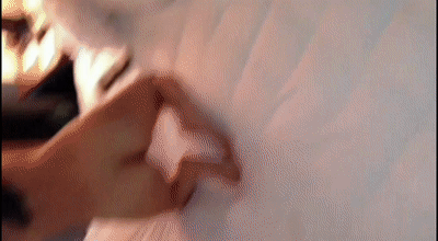 《百度云泄密》据说是广东某小学老师性爱私拍被曝光