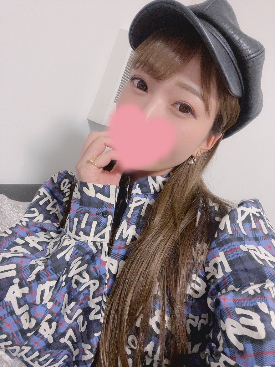 JP日本浴场玩到极品翘臀妹，骑乘位夹的我受不了！