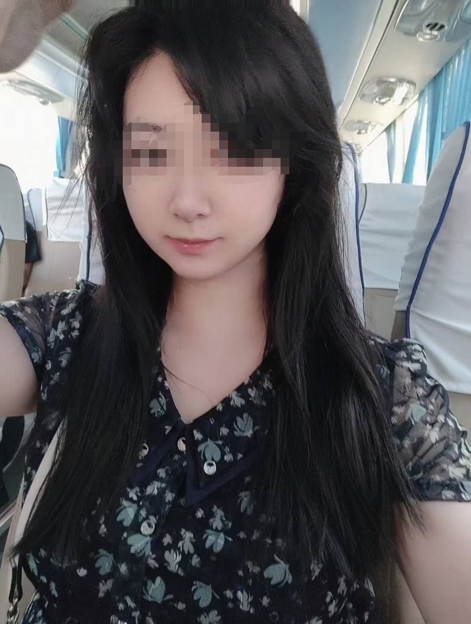 和闺蜜一起被一个大叔玩了一夜