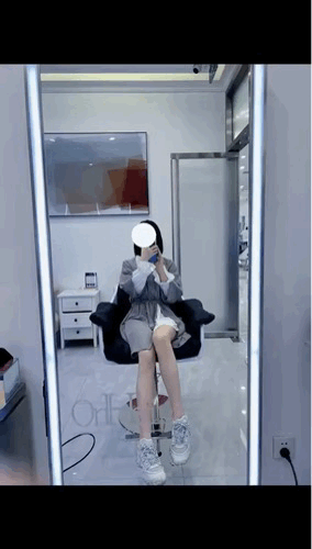 济南800块就干了一个模特，年轻腿细真的值，不知道现在混哪里了