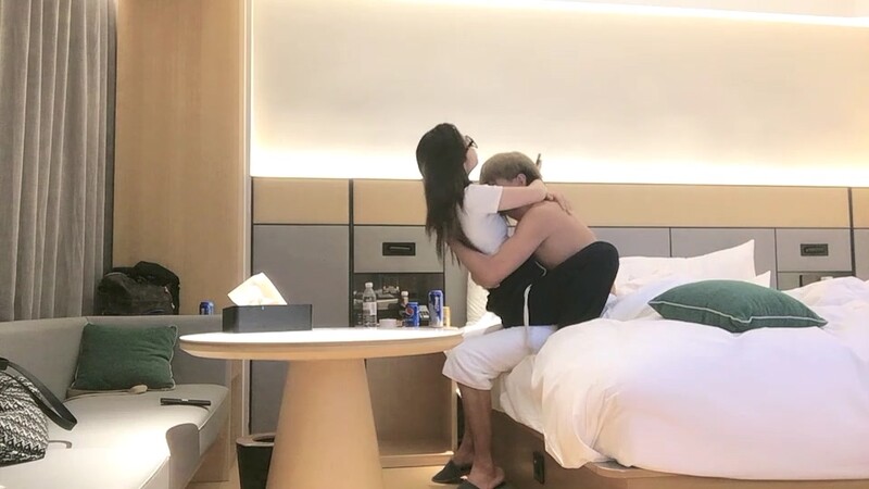 软磨硬泡 两天拿下嫩妹推倒 温香软玉销魂一刻