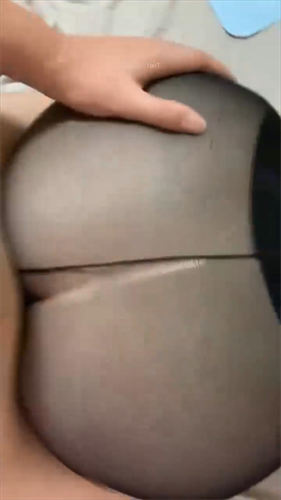 超刺激小情侣【小狗的世界】付费福利！木瓜般的极品奶子，非常可口！白虎嫩逼，太敏感了，被操容易喷水