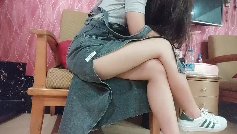 偷拍漂亮小少妇，饥渴许久，性欲旺盛干两次，全程记录完整版