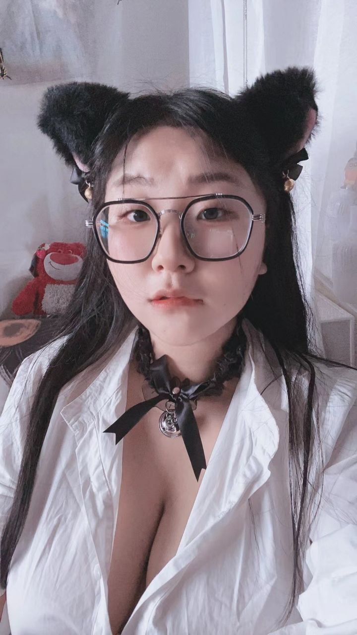 第一次自慰地方:家里 第一次做爱(几岁和谁）:15前男友