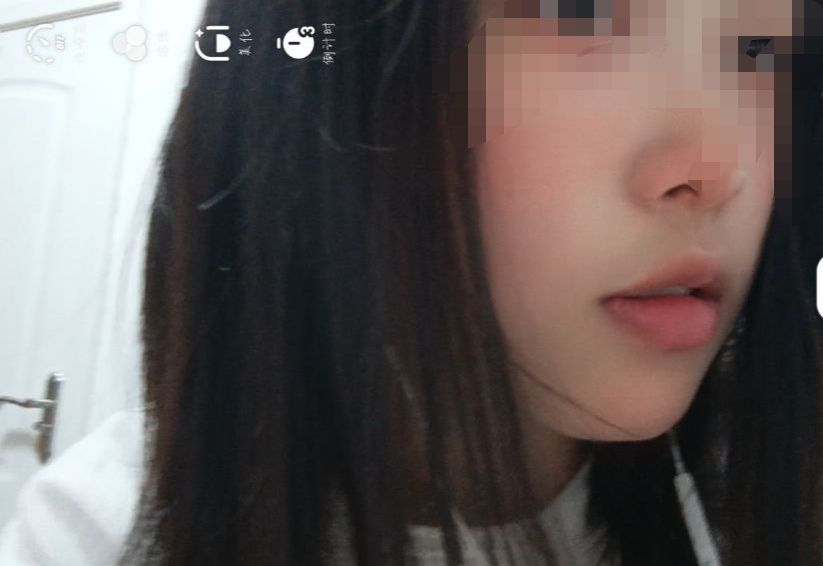 最刺激的经历:在公共厕所男厕露出被发现