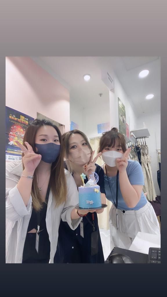 一句话总结自己：很想被辱罵的小母狗