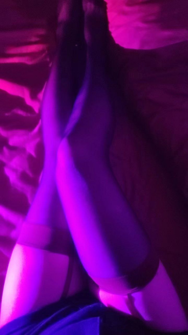 自慰让陌生人听 和网友约炮被内射