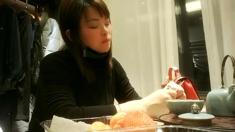 泡良最佳教程，出轨小少妇，先谈感情搞热气氛，裸体相见交合高潮，被干得鬼哭狼嚎超牛逼