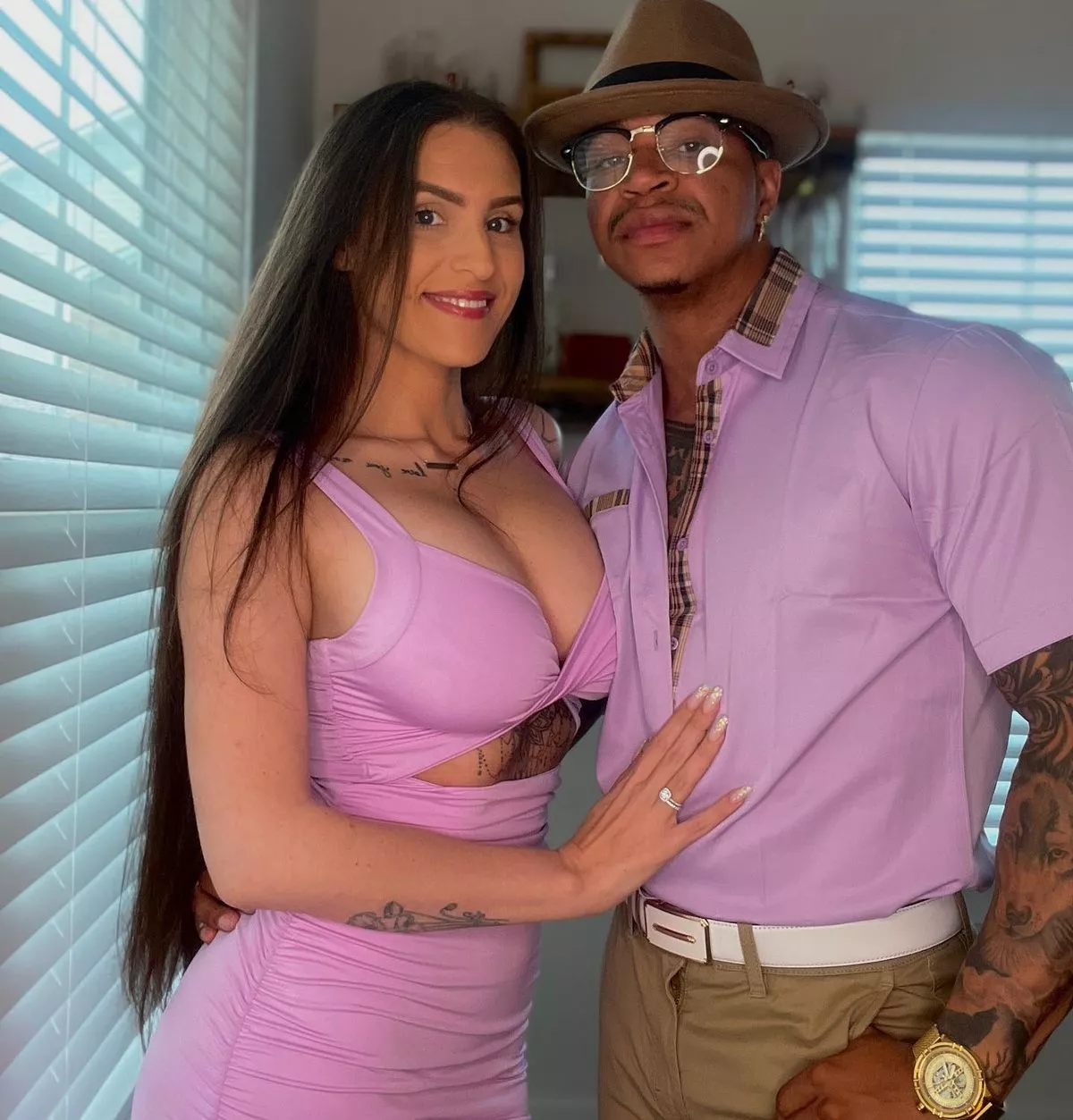 脱衣舞娘丈夫和其他女人睡觉——我为他感到骄傲