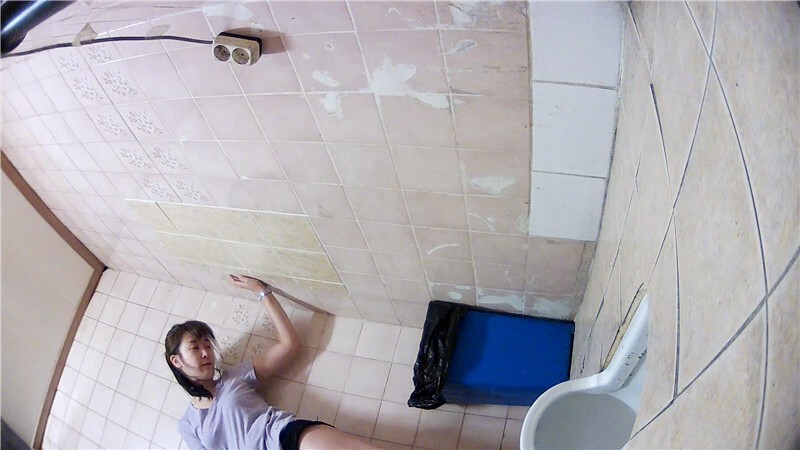 办公楼女厕固定摄像头偷窥多位年轻的美女职员嘘嘘干啥的都有