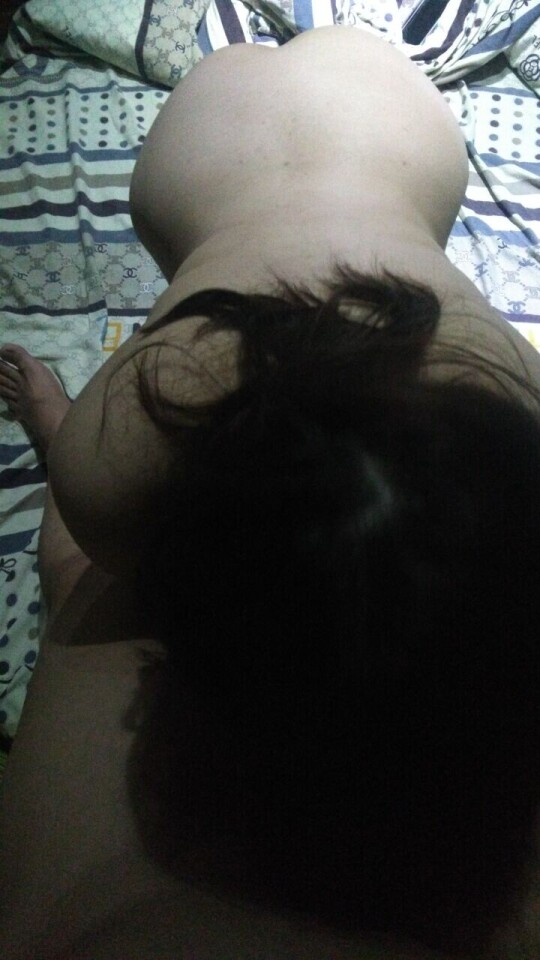 求教，干逼的时候如何在对方不知情的情况下拍的好看一些？