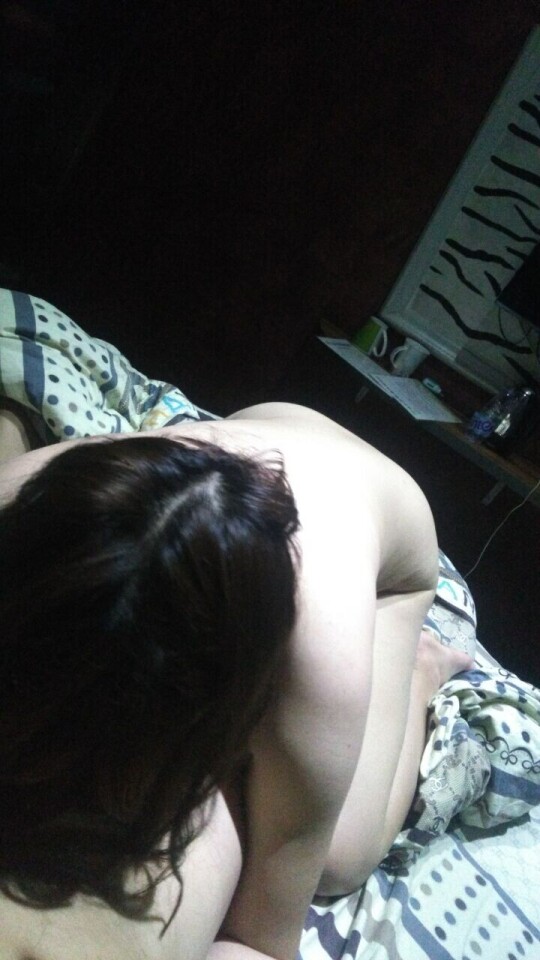 求教，干逼的时候如何在对方不知情的情况下拍的好看一些？