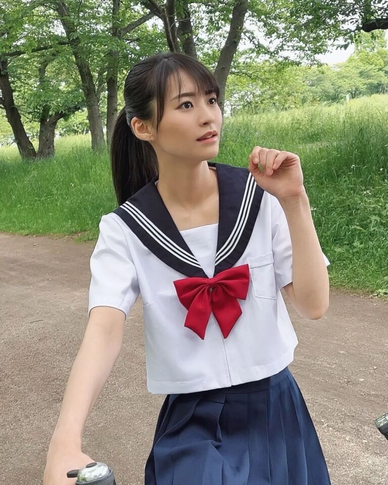 [AV女优] 初恋感十足的选手，无情发片机器--东条夏