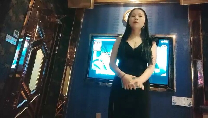 一代炮王疯狂的做爱机器【山鸡岁月】广撒网多选妞，一整天忙不停，美女不少选中极品美乳