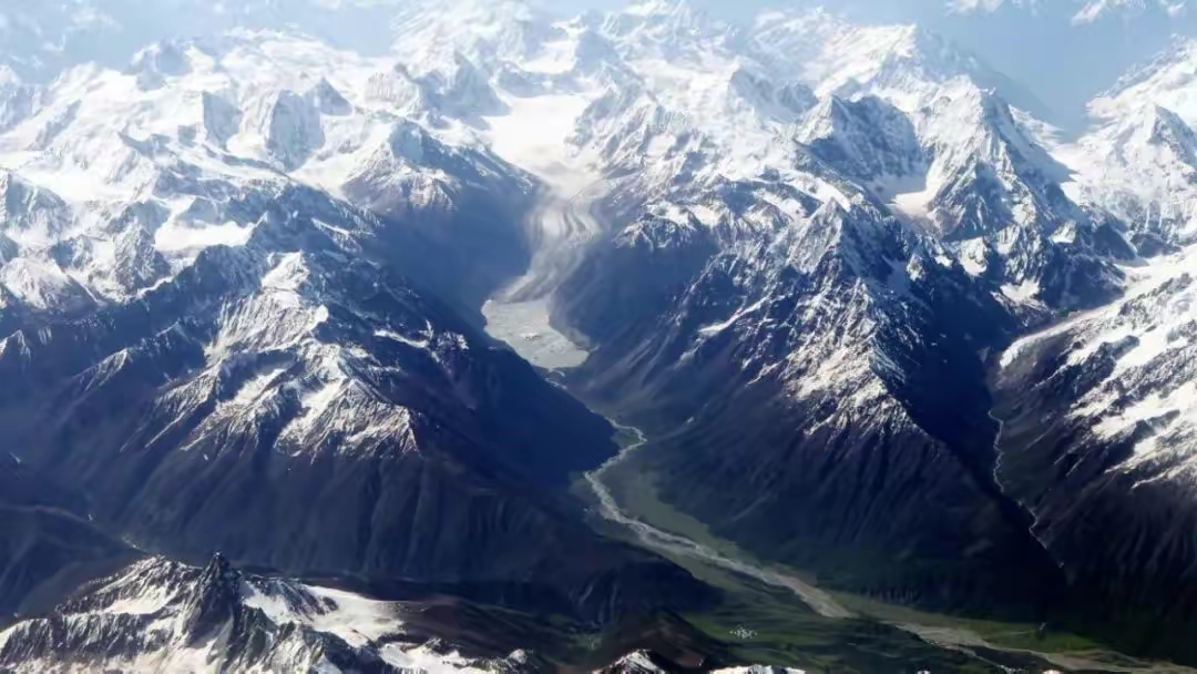 色林错——不断成长的魔鬼湖