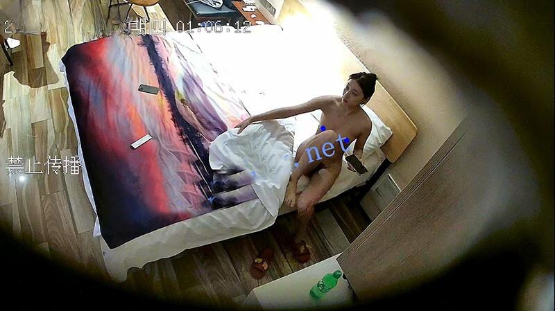 高质酒店偷拍！今年最漂亮最极品的尤物，最极品的模特空姐级别女神，高挑的身材 精致的脸蛋