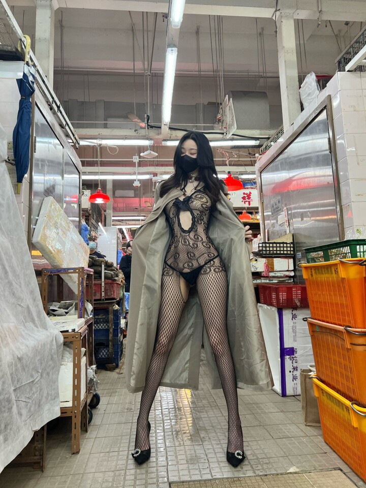 新婚 淫妻被两伴郎内射