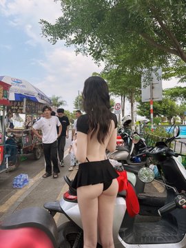 新婚 淫妻被两伴郎内射