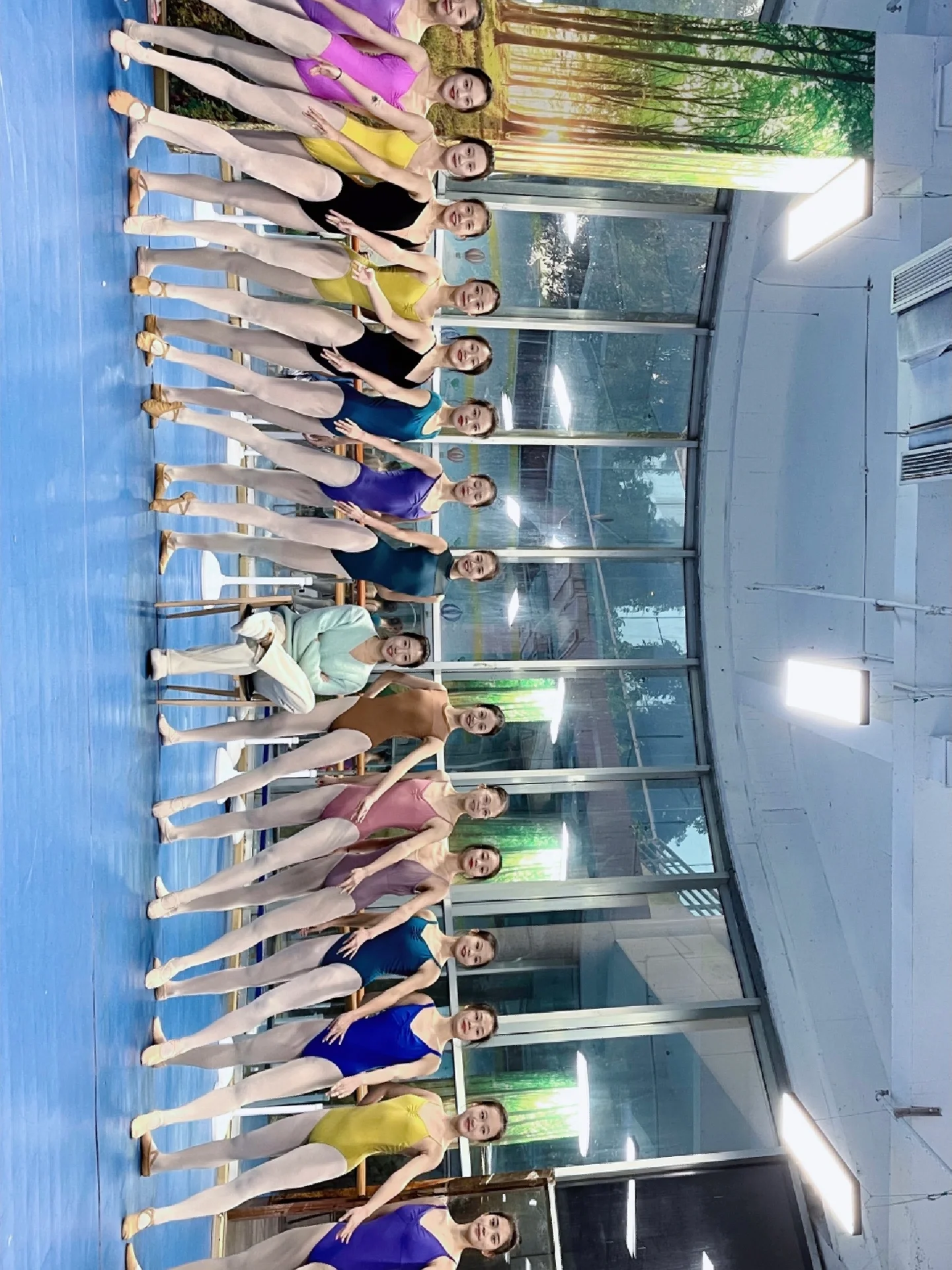 学舞蹈的艺考生们