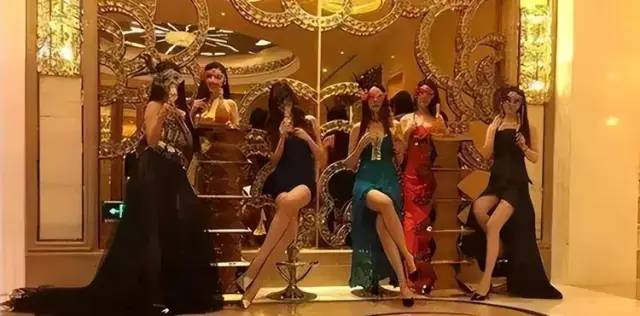 包夜400万，圈养小白脸！无数人为她争风吃醋的第一花魁是什么来头