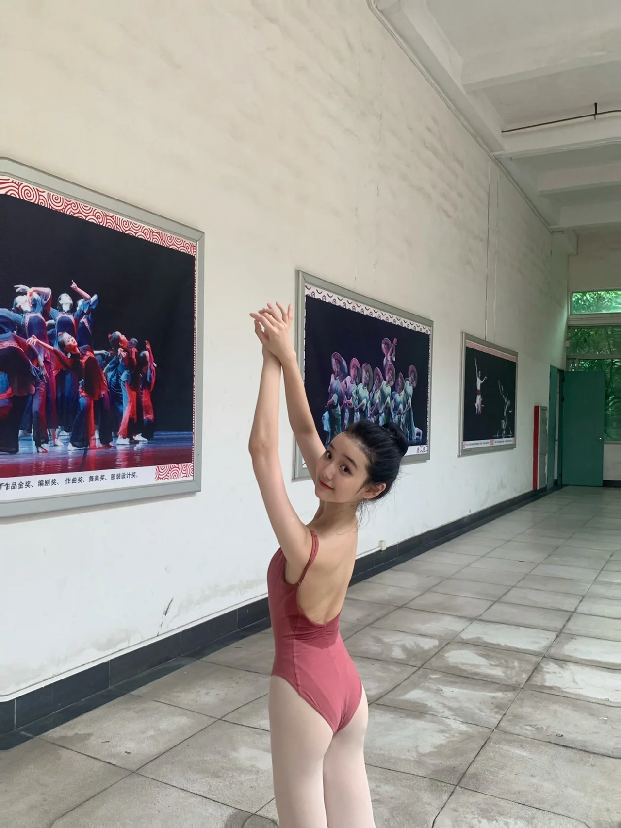 学舞蹈的艺考生们