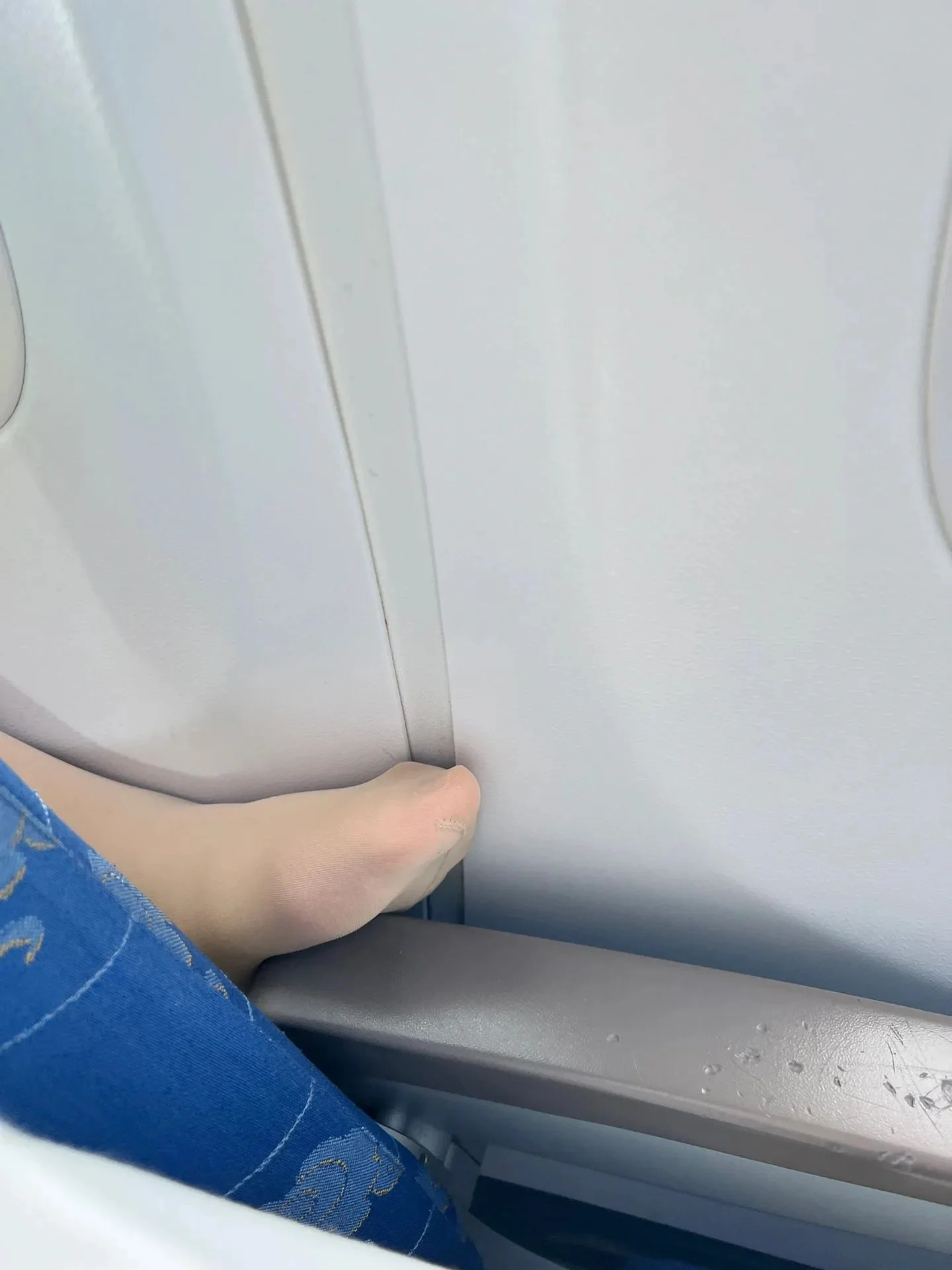 没有边界感的脚丫子