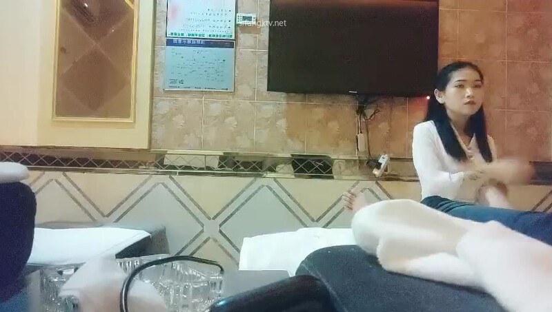 一线天美穴，白嫩江西小少妇，2000块一次还有什么说的，酒店来一场激情碰撞！